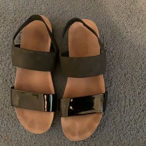 Munro sandals